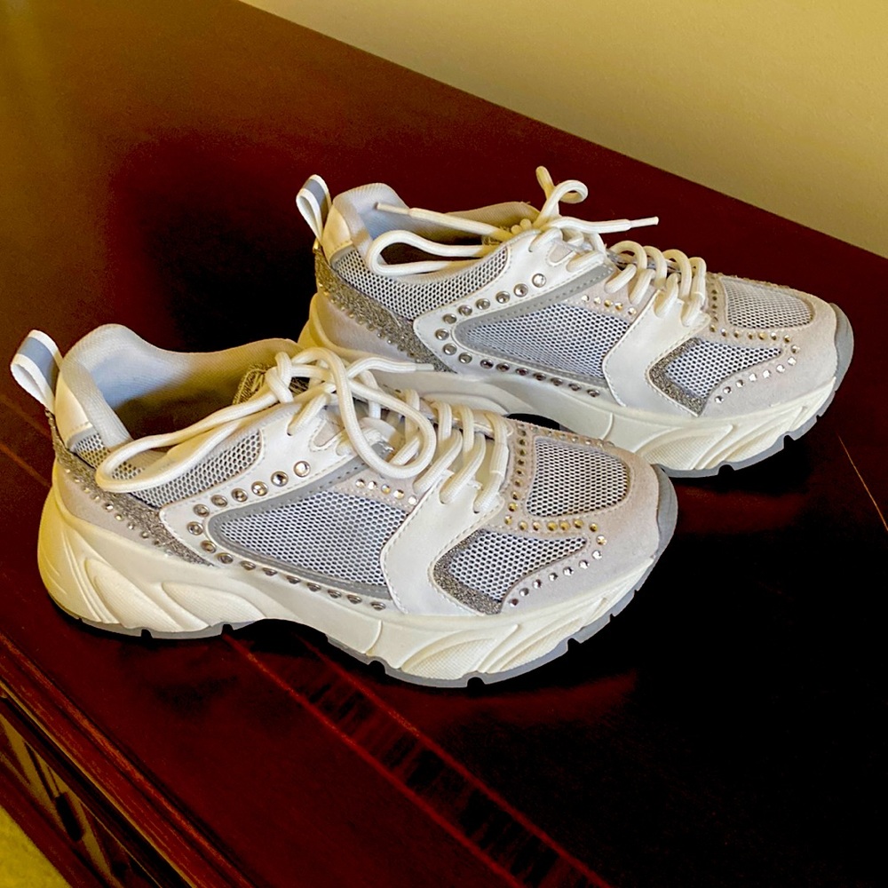 Steve Madden Sneakers Size 6